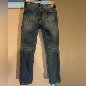 Low rise skinny jeans